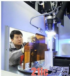 石墨烯技術迎來革命性突破 新型超級電容器實現“秒級”充電，或重塑儲能產業格局